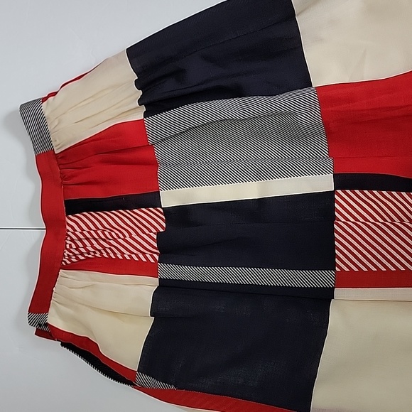 Jaeger Color Block Wool Skirts/ Size 6. - Picture 3 of 10